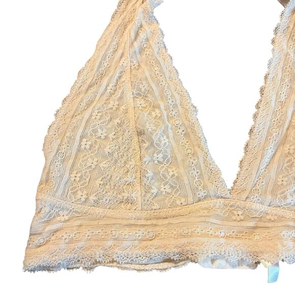 Charlotte Russe cream bralette. Medium - Picture 4 of 4